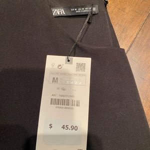 Shoulder pad little black dress - Zara